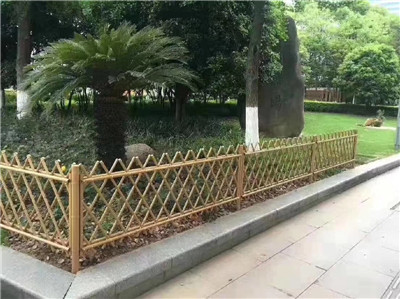 竹篱笆栅栏厂家生产的竹子是什么品种？
